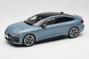 Audi A5L Sportback グレイッシュブルー OEM 1:18 ZAM60004B メタル