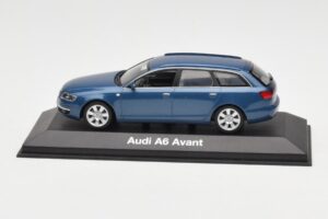 Audi A6 C6 Avant Stratos Blue Minichamps 1:43 5010406223 メタル