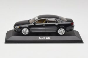 Audi A8 D3 ファントムブラック Minichamps 1:43 5010508133 メタル