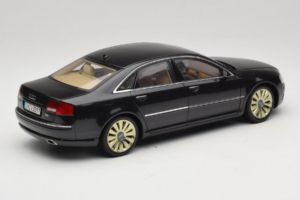 Audi A8 D3 W12 ブラック Kyosho 1:18 5010508135 メタル - 画像 3/8
