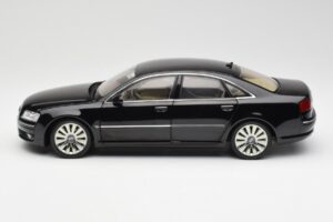 Audi A8 D3 W12 ブラック Kyosho 1:18 09212BK メタル - 画像 4/8