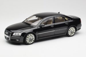 Audi A8 D3 W12 ブラック Kyosho 1:18 09212BK メタル