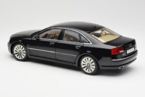 Audi A8 D3 W12 ブラック Kyosho 1:18 09212BK メタル - 画像 7/8