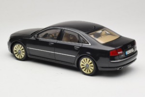 Audi A8 D3 W12 ブラック Kyosho 1:18 5010508135 メタル - 画像 7/8