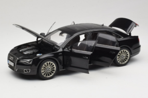 Audi A8L D3 W12 Phantom Black Kyosho 1:18 5011008125 メタル - 画像 2/8