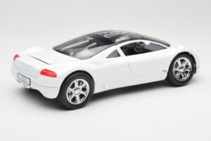 Audi Avus Quattro Alpine White Revell 1:18 08913 メタル - 画像 3/8