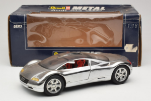 Audi Avus Quattro Chrome Silver Revell 1:18 08913-C1 メタル - 画像 8/8