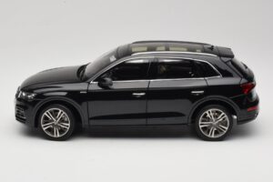 Audi Q5L FY ブラック Paudi Model 1:18 26732 メタル - 画像 4/8