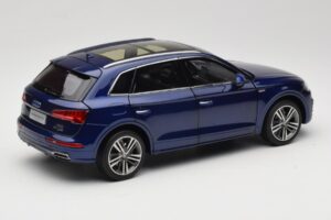 Audi Q5L FY ブルー Paudi Model 1:18 33729 メタル - 画像 3/8