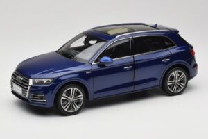 Audi Q5L FY ブルー Paudi Model 1:18 33729 メタル