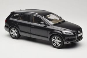 Audi Q7 4L Lava Grey Minichamps 1:18 5010507625 メタル - 画像 6/8
