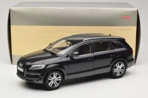 Audi Q7 4L Lava Grey Minichamps 1:18 5010507625 メタル - 画像 8/8