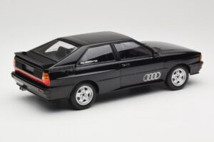 Audi Quattro ブラックメタリック Minichamps 1:18 155016121 メタル - 画像 2/6