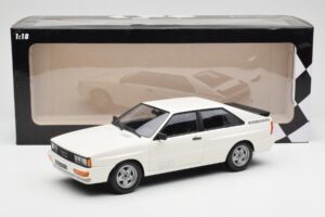 Audi Quattro ホワイト Minichamps 1:18 155016120 メタル - 画像 6/6