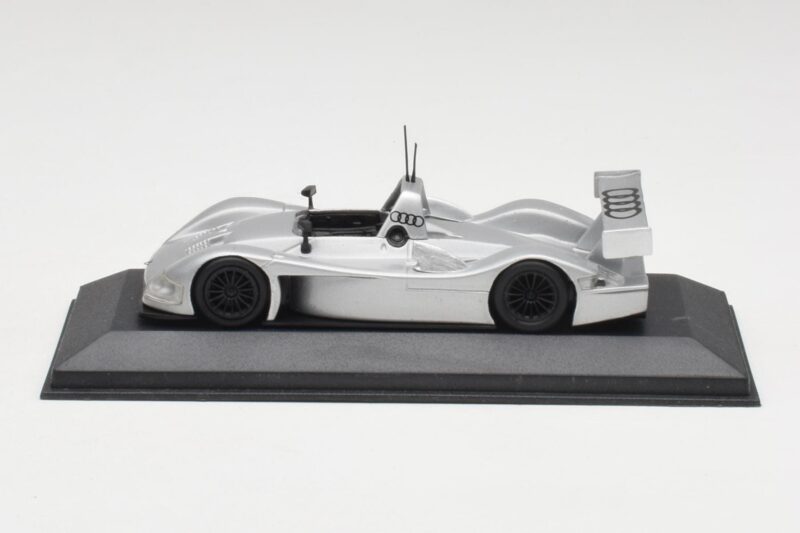 Audi R10 Concept Ice シルバー Metallic Minichamps 1:43 AUDI001 メタル