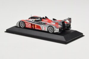 Audi R10 TDI LMP1 #3 L. Luhr / A. Premat / M. Rockenfeller 24 Hours of Le Mans 2008 Minichamps 1:43 400089903 メタル - 画像 3/4