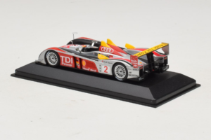 Audi R10 TDI LMP1 #2 R. Capello / T. Kristensen 2007 Minichamps 1:43 400071602 メタル - 画像 3/4