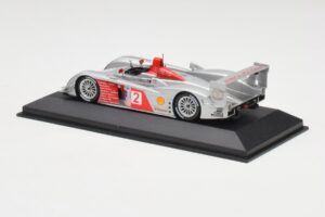 Audi R10 TDI #2 R. Capello / A. McNish Minichamps 1:43 AUDI002 メタル - 画像 3/4