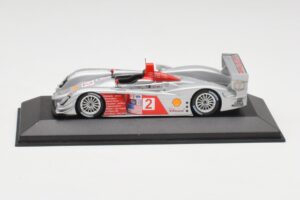 Audi R10 TDI #2 R. Capello / A. McNish Minichamps 1:43 AUDI002 メタル