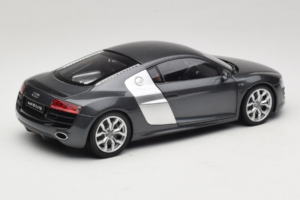 Audi R8 5.2 FSI Quattro Daytona Grey Kyosho 1:18 09216DG メタル - 画像 3/7