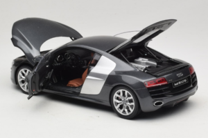 Audi R8 5.2 FSI Quattro Daytona Grey Kyosho 1:18 09216DG メタル - 画像 5/7