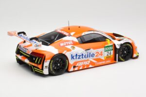 Audi R8 LMS #24 kfzteile24 L. Vanthoor / C. Stoll ADAC GT Masters 2016 Minichamps 1:18 155161124 メタル - 画像 2/6