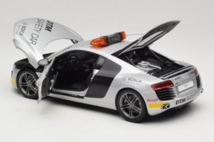 Audi R8 Safety Car 24 Hours of Le Mans 2008 Kyosho 1:18 09214DTM メタル - 画像 7/8