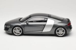 Audi R8 Type 42 4.2 Daytona Grey Kyosho 1:18 5010618425 メタル - 画像 4/8