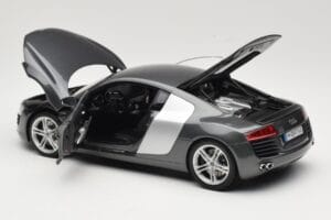 Audi R8 Type 42 4.2 Daytona Grey Kyosho 1:18 5010618425 メタル - 画像 5/8