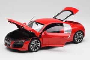 Audi R8 V10 ブリリアントレッド Kyosho 1:18 09216RR メタル - 画像 2/8
