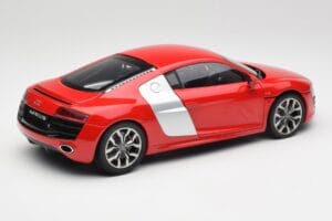Audi R8 V10 ブリリアントレッド Kyosho 1:18 09216RR メタル - 画像 3/8