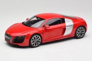 Audi R8 V10 ブリリアントレッド Kyosho 1:18 09216RR メタル