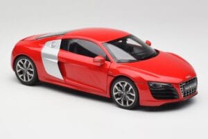Audi R8 V10 ブリリアントレッド Kyosho 1:18 09216RR メタル - 画像 6/8