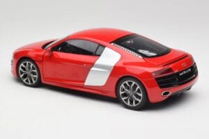 Audi R8 V10 ブリリアントレッド Kyosho 1:18 09216RR メタル - 画像 7/8