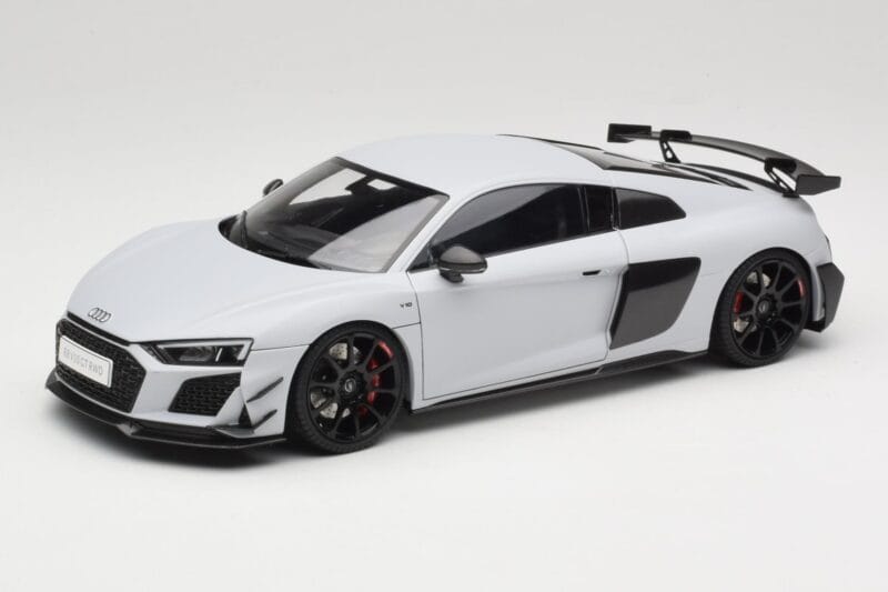 Audi R8 4S V10 Performance ホワイト Kengfai 1:18 VAKF-0357 メタル