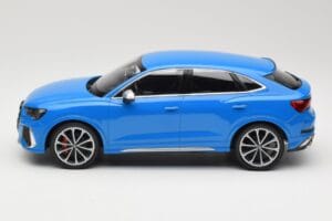Audi RS Q3 F3 Sportback ブルー Minichamps 1:18 155018101 メタル - 画像 3/6