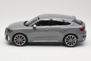 Audi RS Q3 F3 Sportback グレー Minichamps 1:18 155018100 メタル - 画像 3/6