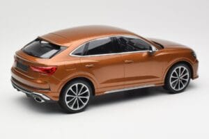 Audi RS Q3 Sportback 8U Brown Metallic Minichamps 1:18 155018104 メタル - 画像 2/6