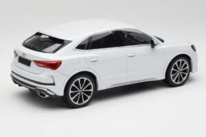 Audi RS Q3 F3 Sportback Glacier White Metallic Minichamps 1:18 155018105 メタル - 画像 2/6