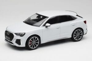 Audi RS Q3 F3 Sportback Glacier White Metallic Minichamps 1:18 155018105 メタル