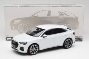 Audi RS Q3 F3 Sportback Glacier White Metallic Minichamps 1:18 155018105 メタル - 画像 6/6
