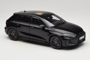Audi RS3 8Y Sportback Myth Black Norev 1:18 188388 メタル - 画像 6/8