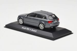 Audi RS4 B7 Avant グレー Minichamps 1:43 5010509223 メタル - 画像 3/4