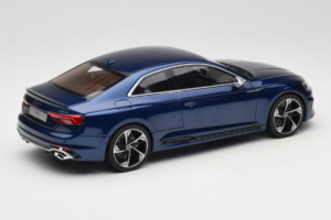 Audi RS5 B9 Coupe ブルー GT Spirit 1:18 GT062 レジン - 画像 2/6