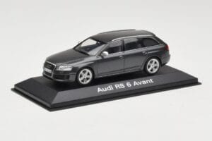 Audi RS6 C5 Avant Daytona Grey Minichamps 1:43 5010710233 メタル - 画像 2/4