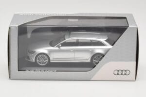 Audi RS6 C7 Avant Prisma Silver Minichamps 1:43 5011216213 メタル - 画像 4/4