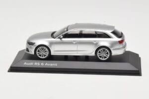 Audi RS6 C7 Avant Prisma Silver Minichamps 1:43 5011216213 メタル