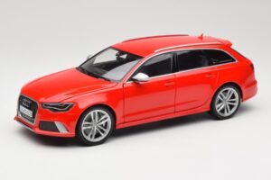 Audi RS6 C7 Avant レッド Minichamps 1:18 110012011 メタル