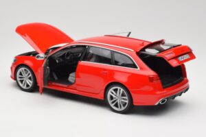 Audi RS6 C7 Avant レッド Minichamps 1:18 110012011 メタル - 画像 5/8