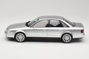 Audi S4 C4 4.2 V8 Crystal Silver Otto 1:18 OT464 レジン - 画像 3/6